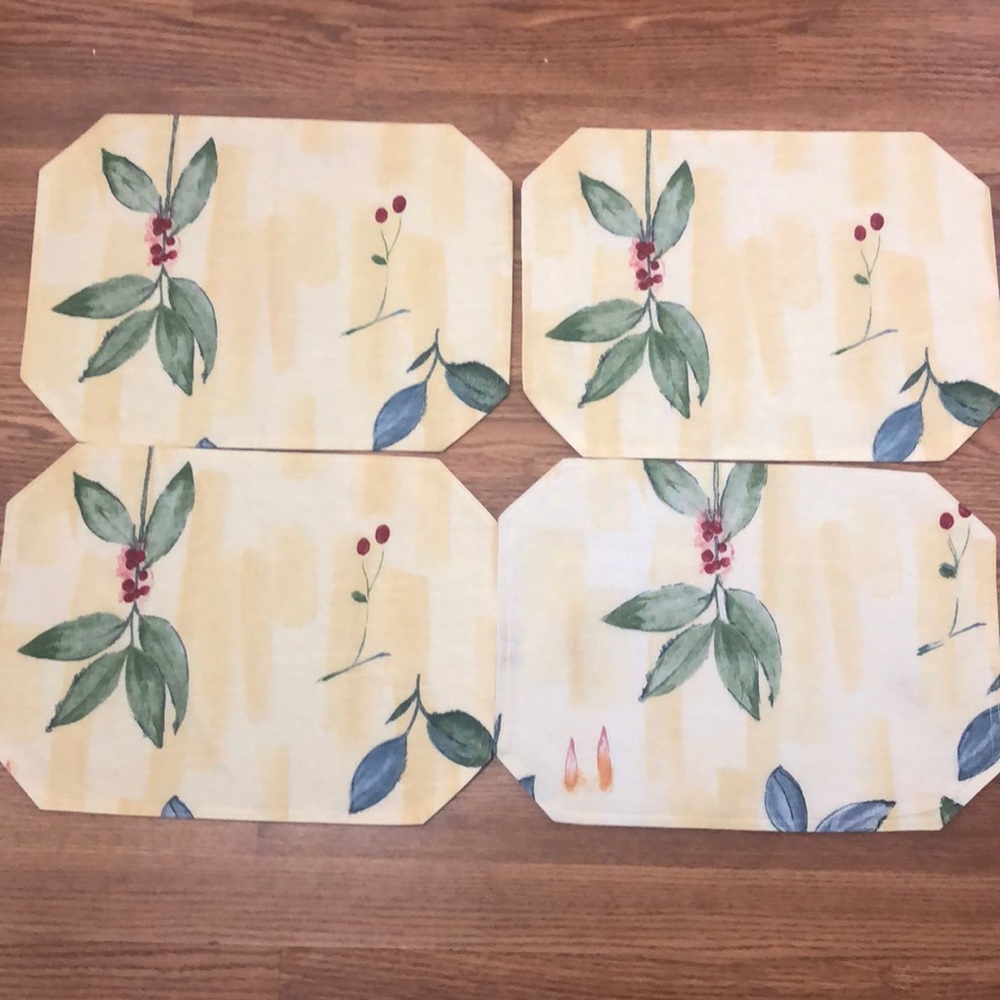 Spring refresh Set of 4 yellow fabric placemats with botanical greenery design